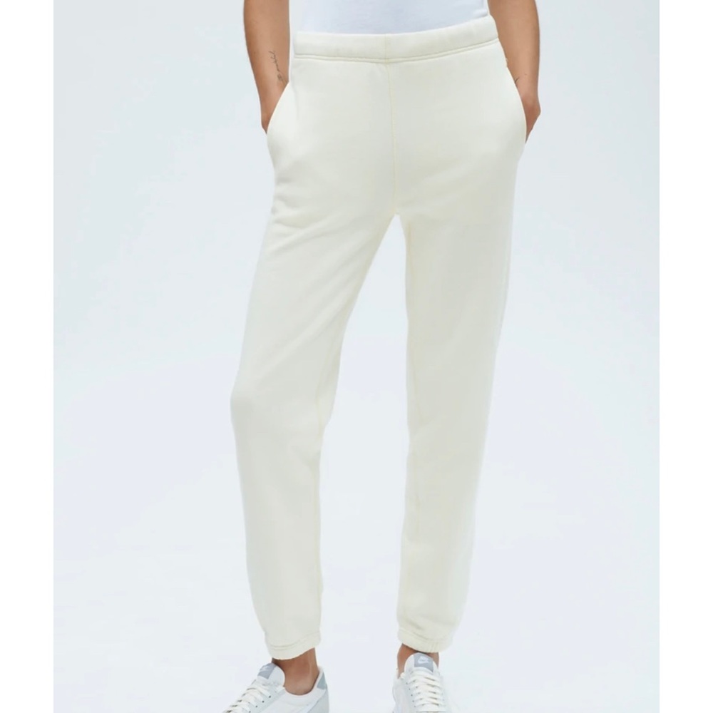 Kotn essential sweatpant in alabaster NWT